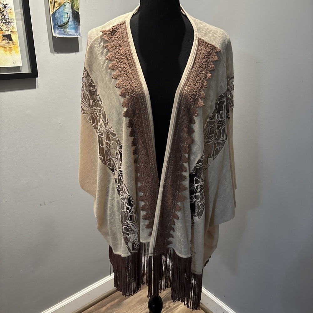 Altar'd State Beige  Kimono Duster Fringe Lace‎ Embroidery Size M Western Boho